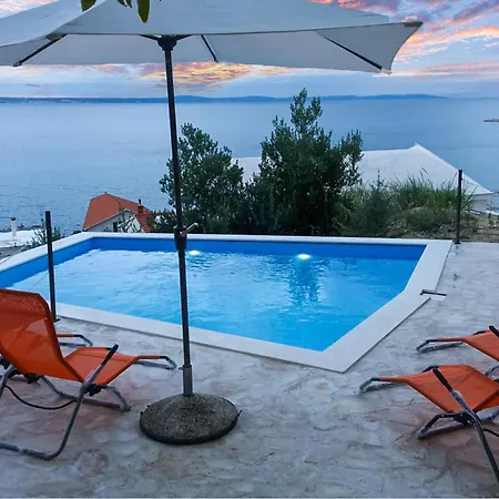 1 Bedroom Stunning In *