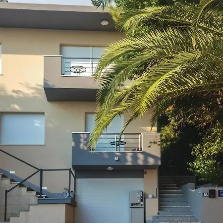 One-bedroom In * Jesenice (Split-Dalmatia)