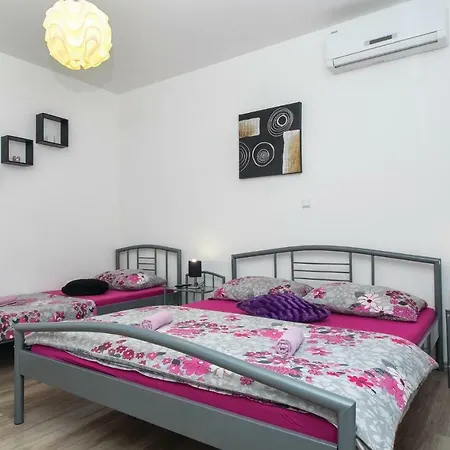 One-bedroom In 公寓